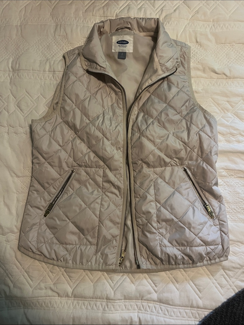Old Navy Quilted Beige Puffer Vest - Women's Small